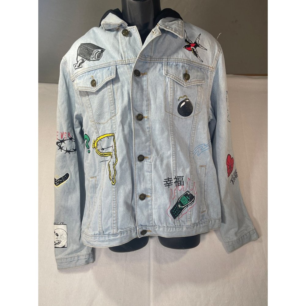 Rue21 jean Graffiti graphic embellished hooded Jacket size Large